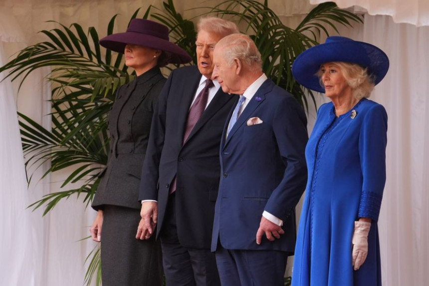 Neugodan trenutak između Kamille i Melanije Tramp