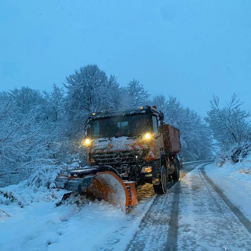BL: Ekipe zimske službe na terenu od ranog jutra