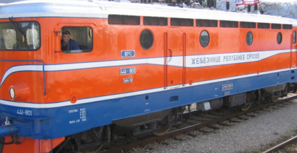 Vozovi u Srpskoj stali zbog dva centimetra snijega