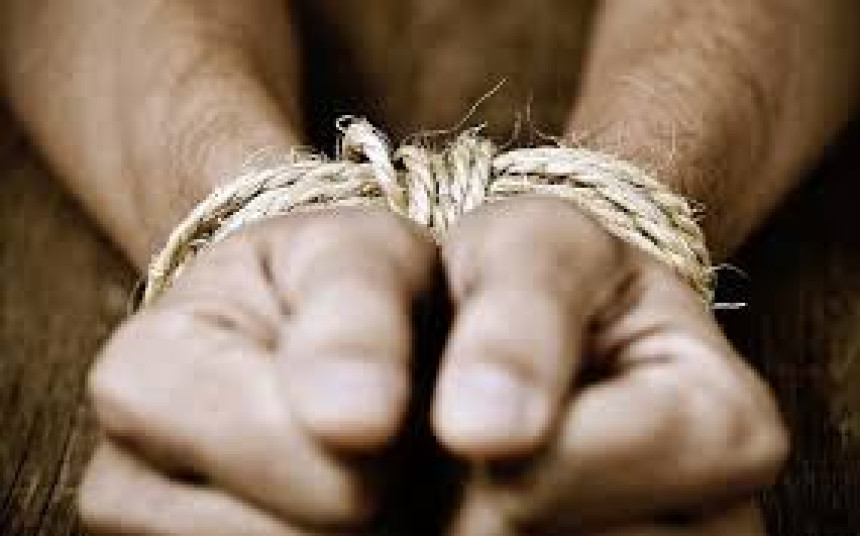 HR: Bračni par dvije godine držao muškarca kao roba