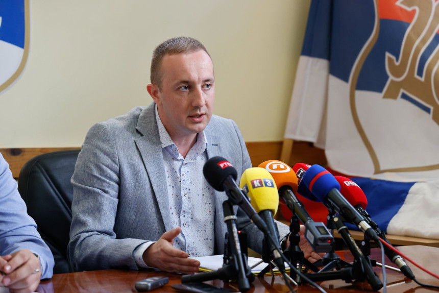 Lažne patriote i nacionalne bruke će sve dati radi vlasti!