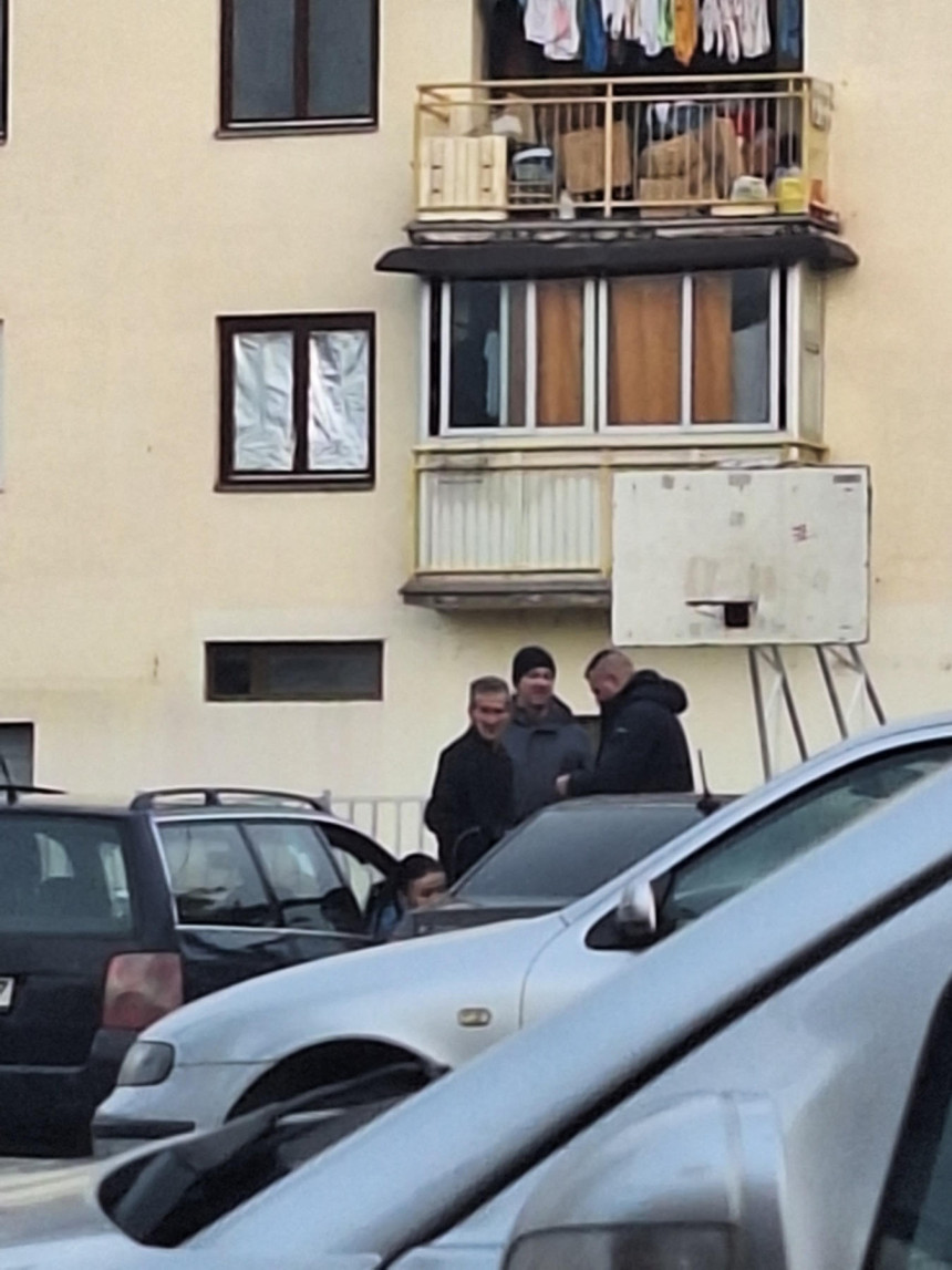 Nastavljaju se incidenti u Zvorniku i Bratuncu (VIDEO)