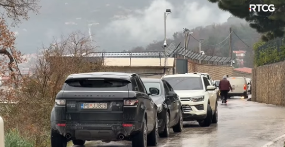 Опсадно стање у Котору, полиција претреса "кавчане"