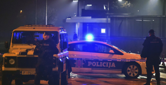 У Котору полиција претреса виле и куће, има приведених
