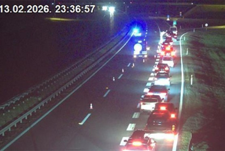 Хрватска: Претрчавали ауто-пут, двије особе погинуле