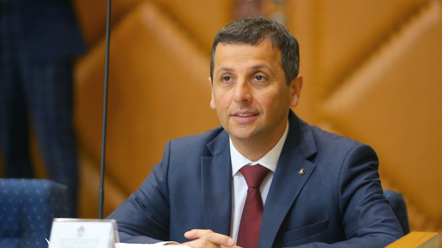 Nakon koncerta Tompsona ustaški grafiti u Mostaru