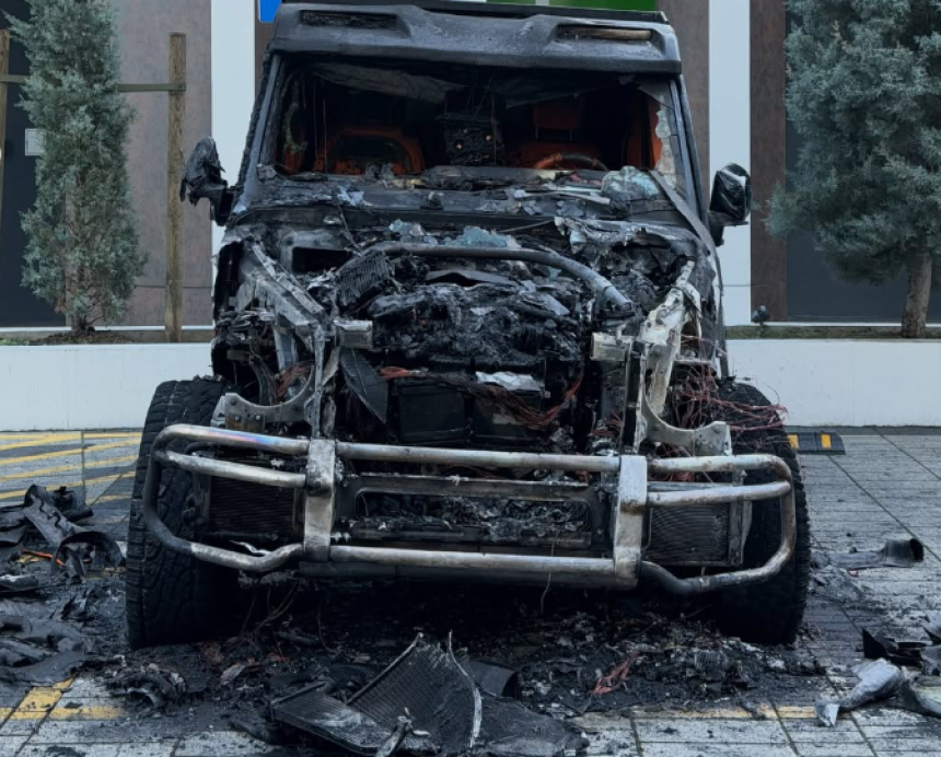 Баки уништен још један аутомобил вриједан 700.000 €