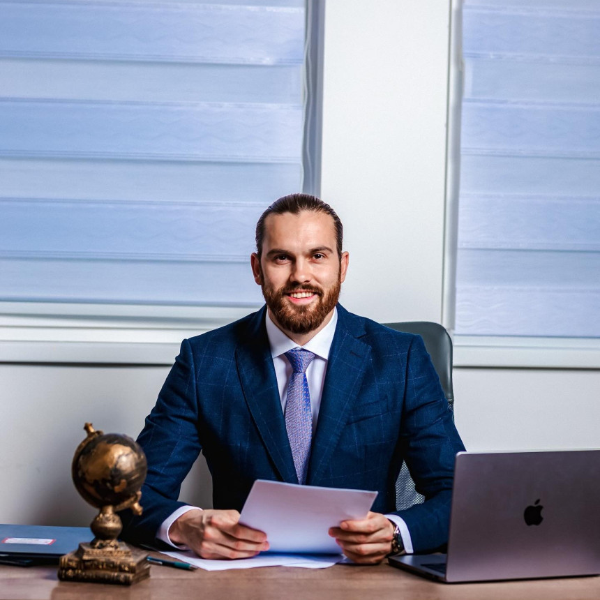 Uvesti školske police i u osnovne škole u Bijeljini