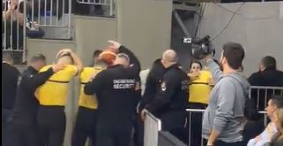 Прекинута утакмица Партизана и Меге, настао хаос (ВИДЕО)