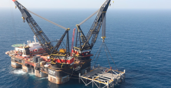 Cijene nafte rastu, milijarder poručio: Izdržite mjesec dana!