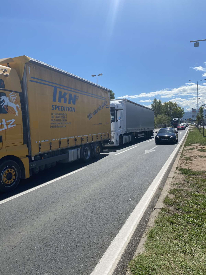 Transportni sektor najavljuje blokade: Rok vlastima