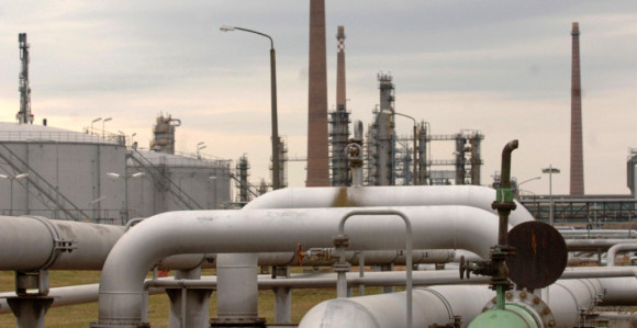 SAD zbog problema u moreuzu otpušta milione barela nafte