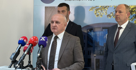 Vlada ne može da se zaduži koliko joj treba