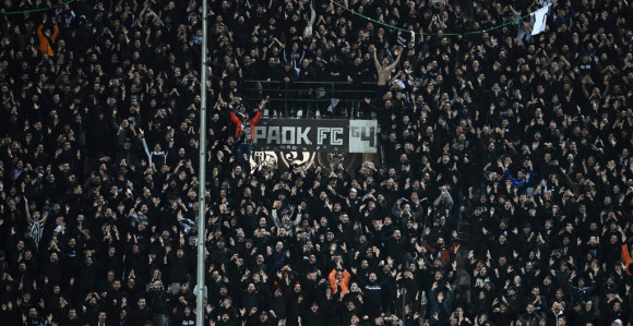 Избоден насмрт: Солунски дерби одложен због убиства