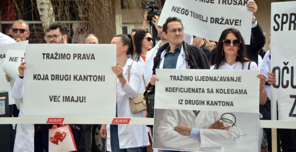 Последње упозорење Влади: Договор или штрајк