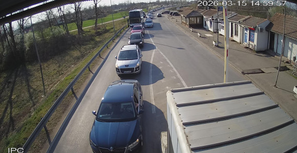 Појачана фреквенција возила на прелазима из БиХ