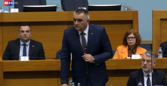 Minić otkrio kako je kum sa porodicom Dodik (VIDEO)