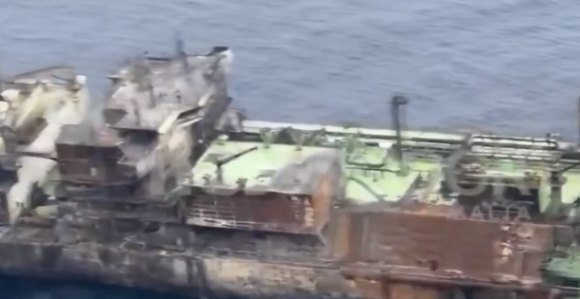 Oštećeni ruski tanker pluta Sicilijanskim moreuzom