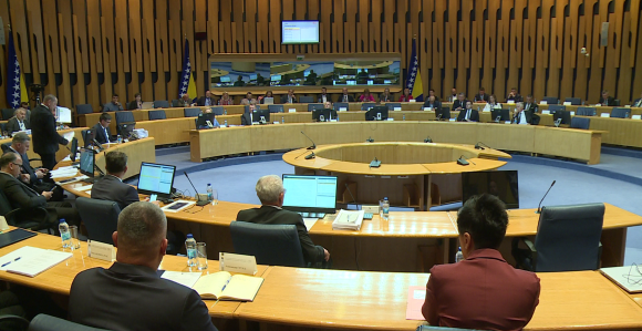 HDZ i SNSD udruženi protiv smanjenja akciza na gorivo