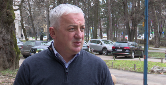 Svojim blokadama SNSD i HDZ nanose štetu građanima