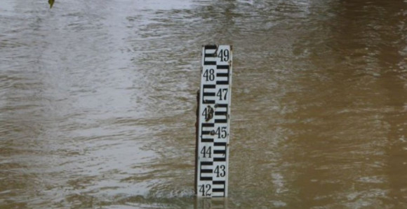 Потрага у току: Непозната особа упала у ријеку