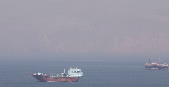 Иран ће наплаћивати и забрањивати пролаз кроз Ормуз?