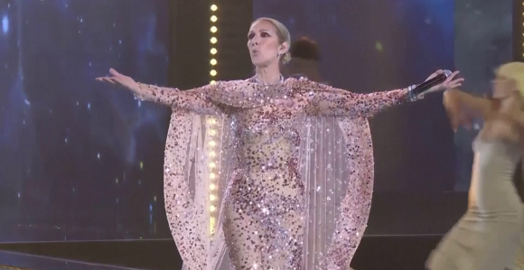 Селин Дион најавила повратак на сцену у Паризу са десет концерата