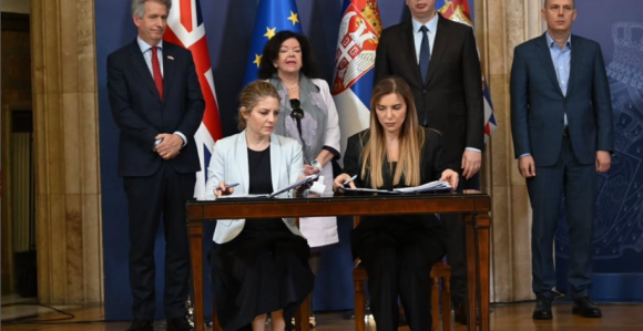 Вучић: Обезбијеђени су најбољи лијекови за најтежа обољења