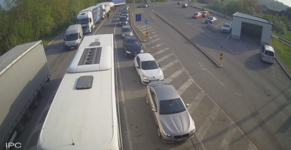 Појачана фреквенција возила на граничном прелазу Градина