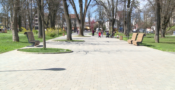 Sunčano i toplo vrijeme, popodne naoblačenje i kiša