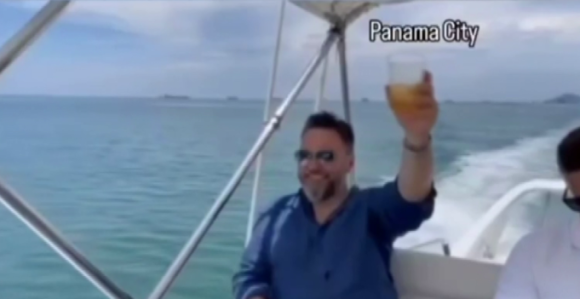 "Svak je rođen da po jednom umre, čast i bruka žive dovijeka"