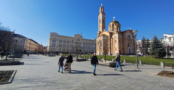Tokom dana pretežno sunčano, poslije podne moguća kiša