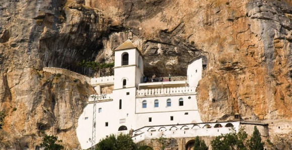 Srpska pravoslavna crkva slavi Svetog Vasilija Ostroškog