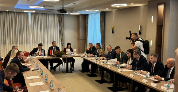 SDS odlučuje: Pobjeda u jednoj koloni ili prepuštanje režimu nastavka urušavanja Srpske
