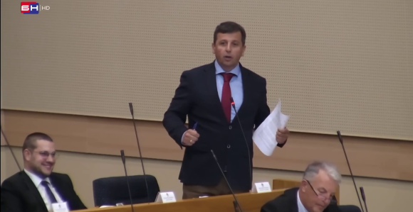 Заташкали сте напад на моју кућу и паљење аутомобила!