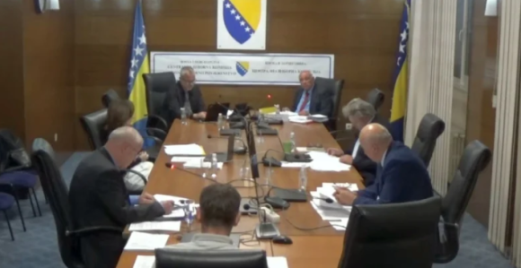 CIK ovjerio 67 stranaka za izbore, među njima i SNSD