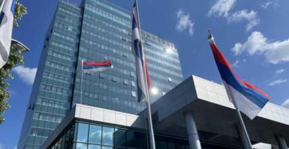 Да ли бројна представништва служе привреди или личним интересима појединаца?