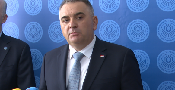 Српска треба да се окрене својим институцијама