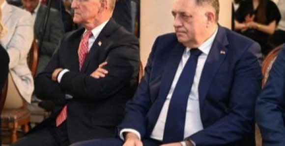 Додиков главни лобиста ушао у сукоб са Трампом