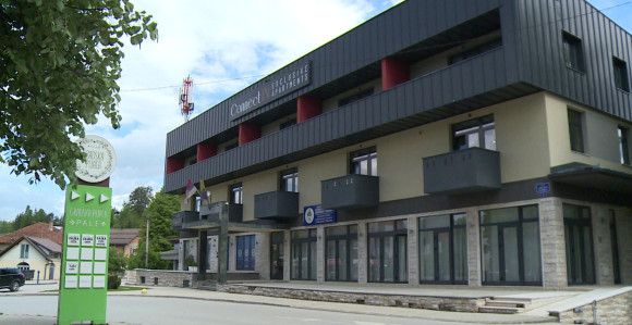 Инвестиционо-развојна банка нуди у најам пијацу у Палама