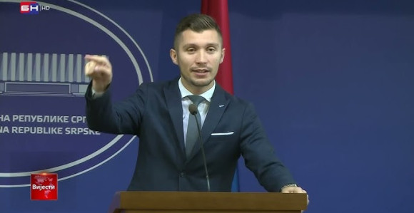 Хитно заказати посебну сједницу о повећању пензија!