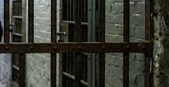 Силоватељ грешком пуштен из затвора, побјегао у БиХ