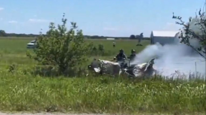 Срушио се приватни авион у Мисурију, 12 особа погинуло