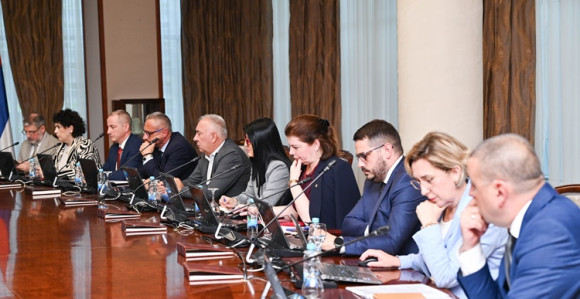 Србија у Републику Српску уложила стотине милиона марака