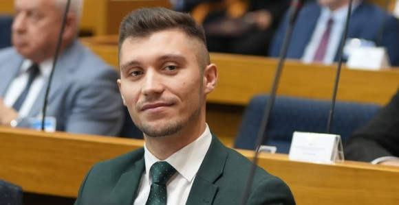 "Фармленд" доказ како ова власт уништава привреду!