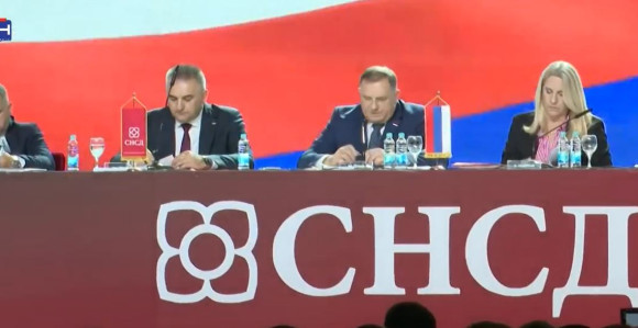СНСД-ова власт почела да купује гласове новцем из буџета?