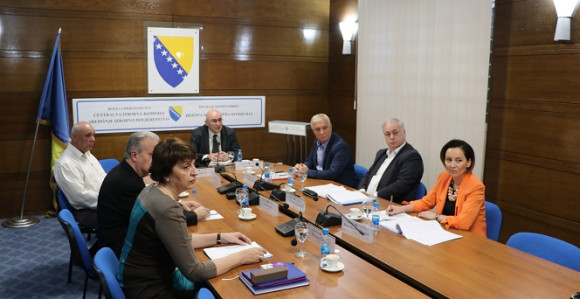 Danas ističe rok za podnošenje kandidatskih listi