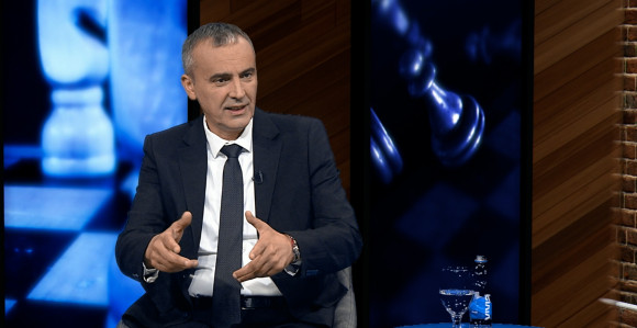 Власт пред изборе диже тензије да сачувају фотеље! Нисмо се борили да будемо кметови неких породица!