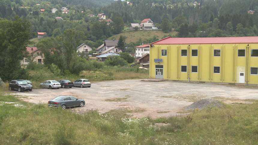 Brutalna racija MUP-a RS na Palama, desetine mladih u bolnici