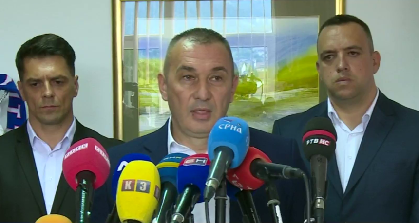 Notorna je laž da u diskoteci na Palama pripadnici MUP-a nisu upotrijebili prekomjernu silu (VIDEO)